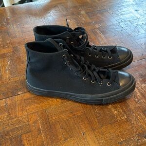 Men’s Converse size 12